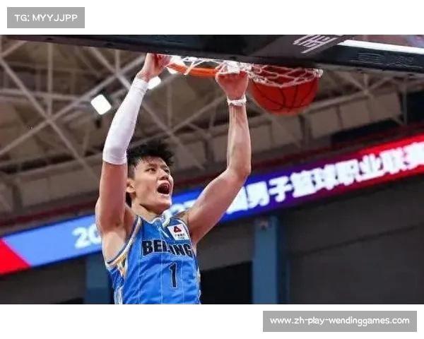 曾凡博全场37分钟表现出色砍下22分8板助球队赢得胜利